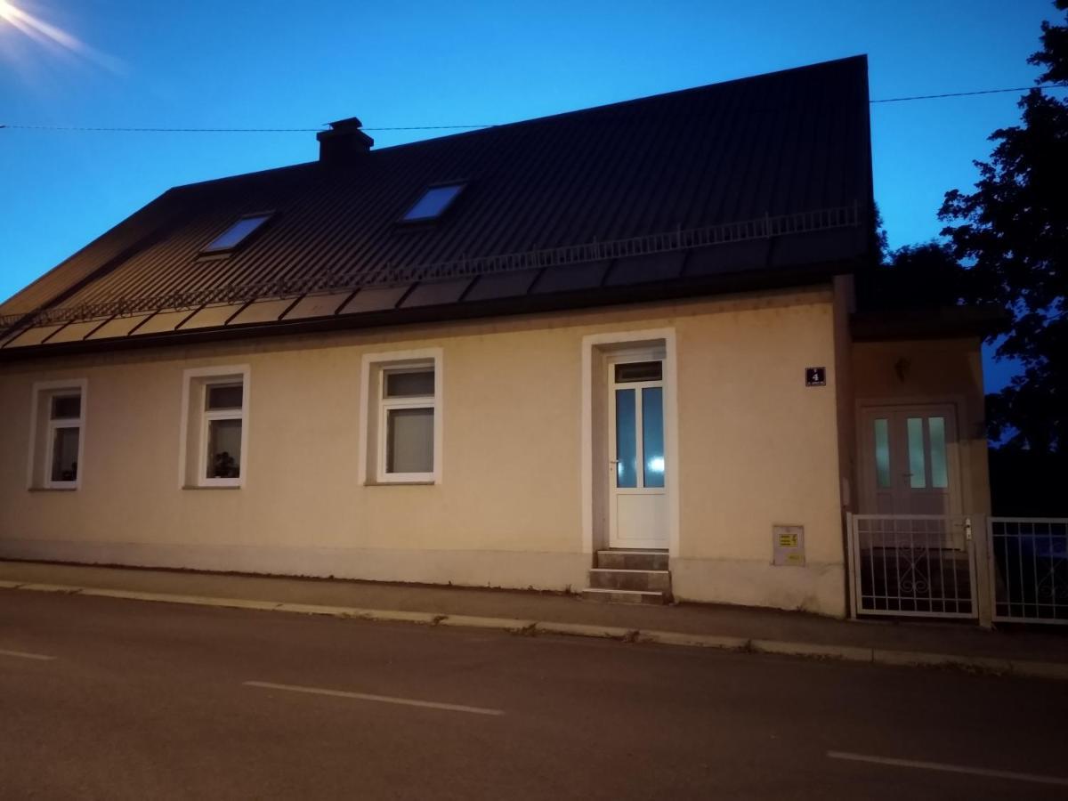 Apartman Cardak Lägenhet Gospić Exteriör bild